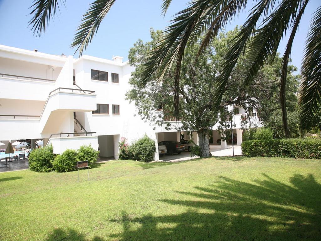 Sofianna Hotel Apartments Pafos Exterior foto